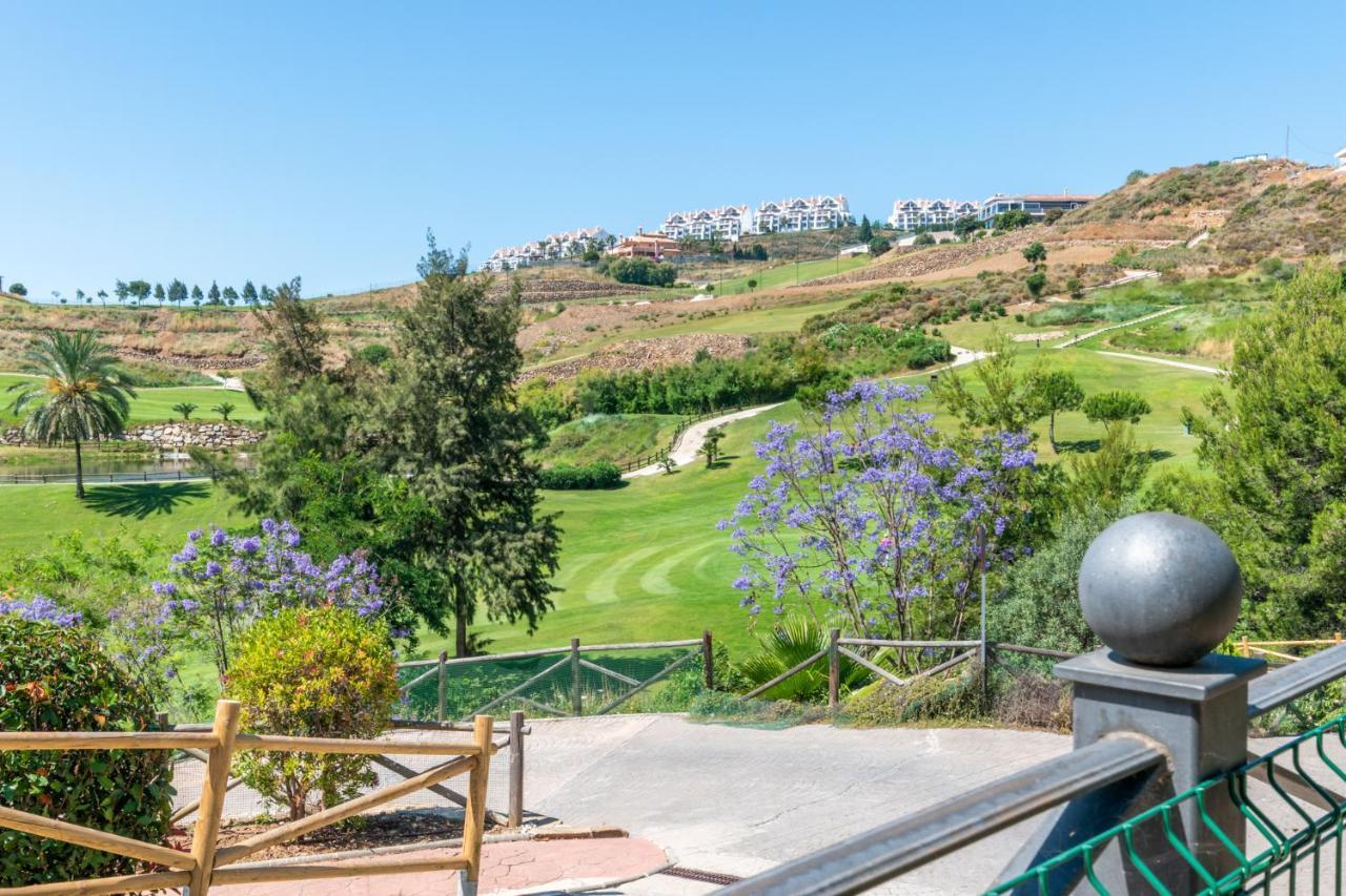2Br Calanova Grand Golf - Wifi/Ac/Pool Lägenhet Málaga Exteriör bild